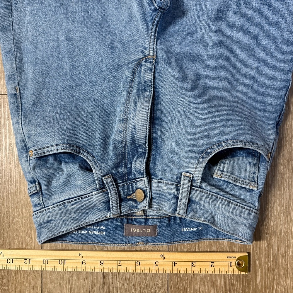 DL1961 Light Blue Vintage Wide Leg Jeans - Picture 7 of 11
